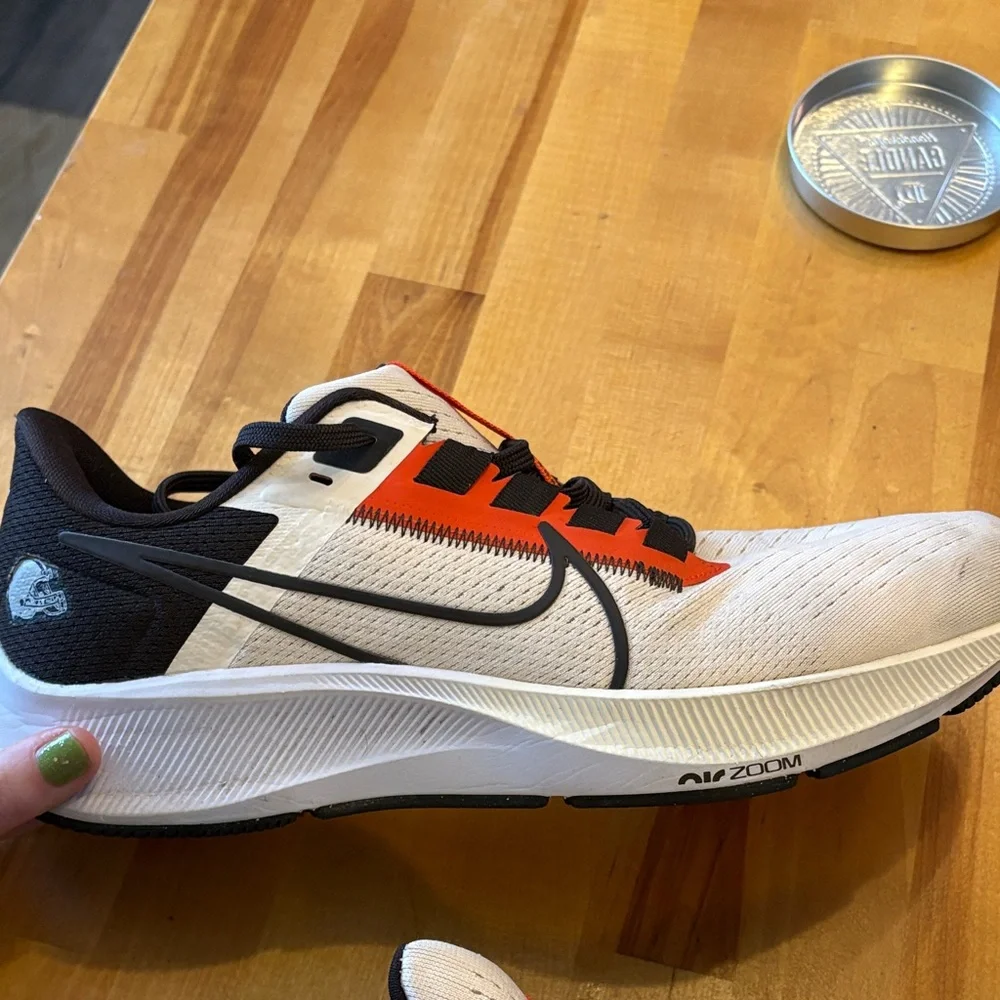 Nike Men's Size 10 Cleveland Browns Pegasus 38 - Picture 7 of 9